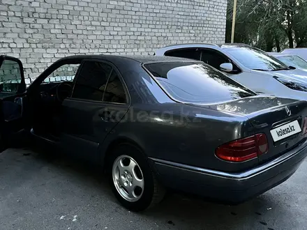 Mercedes-Benz E 230 1995 года за 3 300 000 тг. в Кызылорда – фото 6