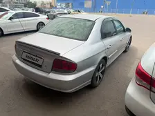 Hyundai Sonata, 2001