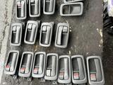 Тойота Камри 10-15 внутренний рушка за 5 000 тг. в Алматы – фото 2