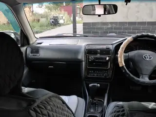 Toyota Carina, 2001