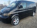 Volkswagen Multivan 2007 годаүшін10 500 000 тг. в Караганда – фото 2