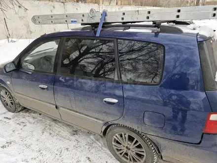 Kia Carens 2004 года за 2 500 000 тг. в Астана – фото 2