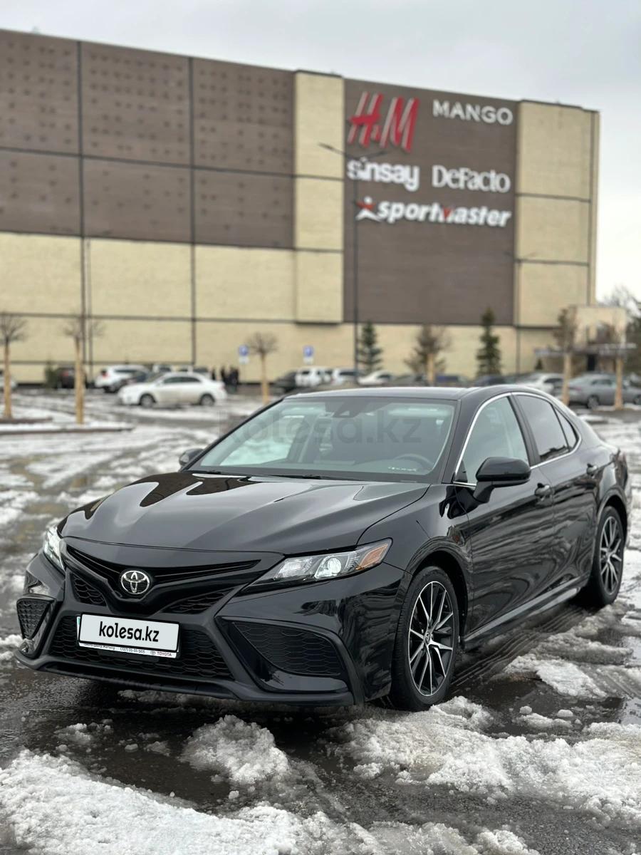 Toyota Camry 2021 г.