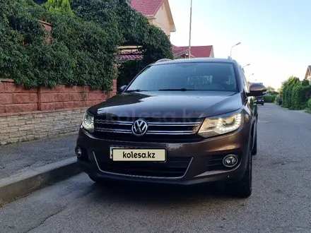 Volkswagen Tiguan 2015 года за 8 200 000 тг. в Алматы