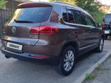 Volkswagen Tiguan 2015 года за 8 200 000 тг. в Алматы – фото 4