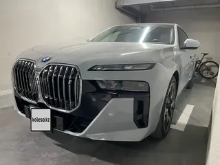 BMW i7, 2022