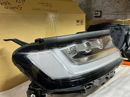 Фара Toyota Land Cruiser 300 ORIGINAL за 300 000 тг. в Алматы – фото 2