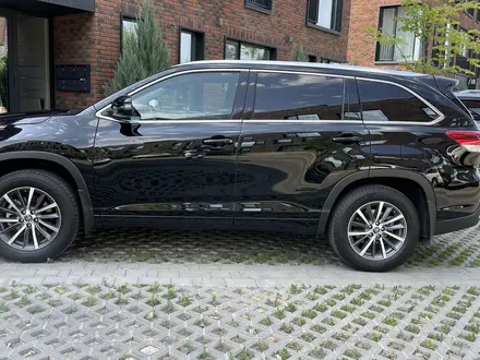 Toyota Highlander 2018 года за 18 800 000 тг. в Актау – фото 4