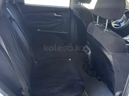 Hyundai Santa Fe 2023 года за 15 700 000 тг. в Кульсары – фото 14