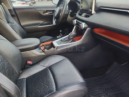 Toyota RAV4 2020 года за 13 000 000 тг. в Актау – фото 8