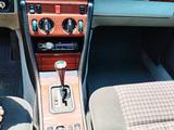 Mercedes-Benz E 220 1993 года за 2 950 000 тг. в Тараз – фото 5