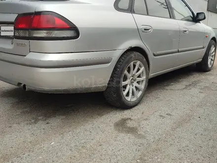 Mazda 626 1998 года за 1 950 000 тг. в Алматы – фото 2