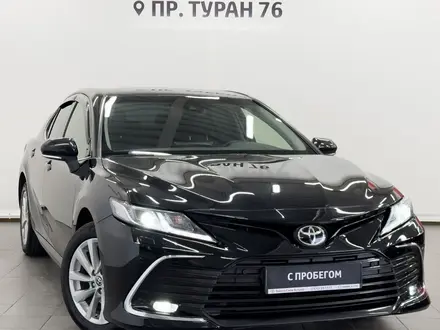 Toyota Camry 2023 года за 16 590 000 тг. в Астана – фото 20