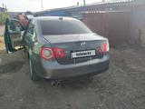 Volkswagen Jetta 2006 годаүшін2 000 000 тг. в Астана