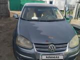 Volkswagen Jetta 2006 годаүшін2 000 000 тг. в Астана – фото 2