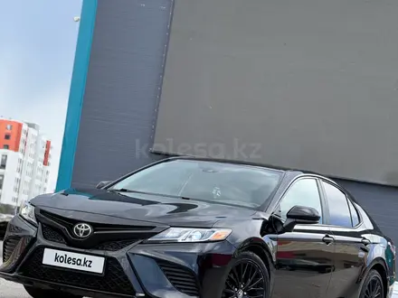Toyota Camry 2019 года за 9 650 000 тг. в Астана – фото 4