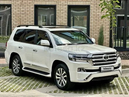 Toyota Land Cruiser 2017 года за 34 500 000 тг. в Алматы