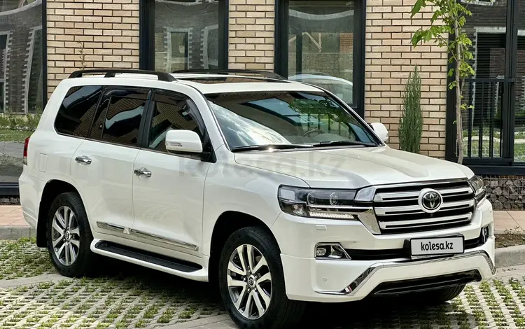 Toyota Land Cruiser 2017 года за 34 500 000 тг. в Алматы