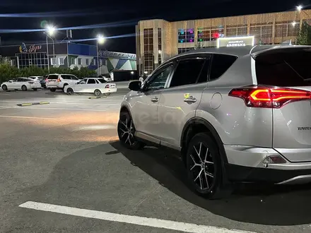 Toyota RAV4 2019 года за 12 100 000 тг. в Актобе – фото 5