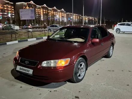 Toyota Camry 2000 года за 2 800 000 тг. в Актобе
