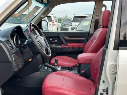 Mitsubishi Pajero 2021 года за 16 600 000 тг. в Актобе – фото 2