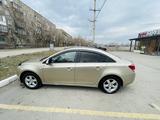 Chevrolet Cruze 2011 года за 3 800 000 тг. в Караганда – фото 5