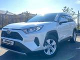 Toyota RAV4 2021 года за 14 900 000 тг. в Караганда – фото 2