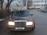 Mercedes-Benz E 280 1992 годаfor1 650 000 тг. в Шымкент