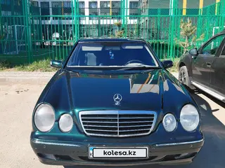 Mercedes-Benz E 320