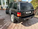 Jeep Grand Cherokee 1993 года за 3 500 000 тг. в Алматы – фото 2