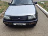 Volkswagen Vento 1994 годаүшін1 500 000 тг. в Уральск – фото 2