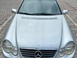Mercedes-Benz C 180 2003 годаүшін3 199 999 тг. в Алматы – фото 2