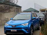 Toyota RAV4 2016 года за 8 100 000 тг. в Атырау
