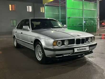 BMW 520 1992 года за 1 650 000 тг. в Алматы – фото 2