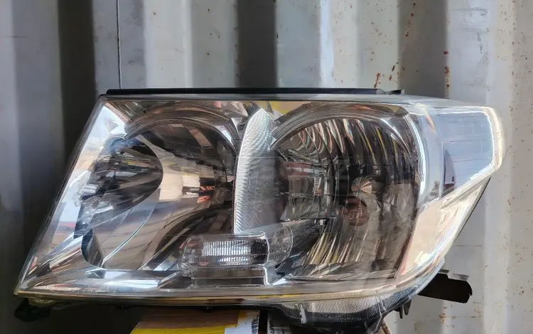 Фара оригинал Land Cruiser 200 за 80 000 тг. в Алматы
