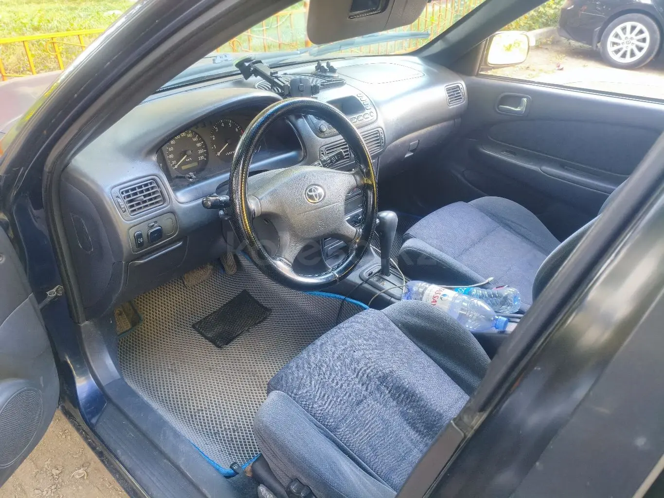 Toyota Corolla, 2001