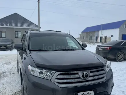 Toyota Highlander 2011 года за 8 400 000 тг. в Атырау – фото 3