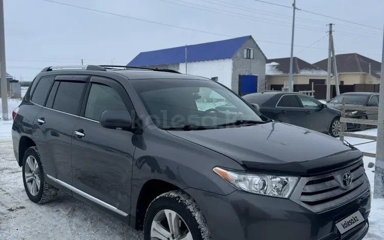Toyota Highlander 2011 года за 8 400 000 тг. в Атырау