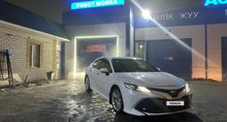 Toyota Camry 2018 годаүшін11 500 000 тг. в Семей – фото 2