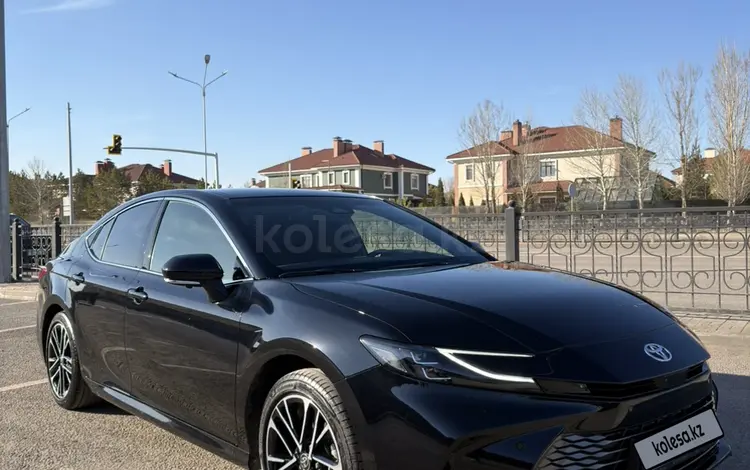 Toyota Camry 2024 года за 20 000 000 тг. в Астана