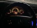 Mercedes-Benz E 200 2000 года за 2 400 000 тг. в Кокшетау – фото 2