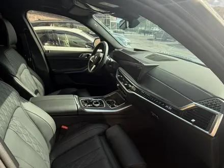 BMW X5 2025 года за 69 800 000 тг. в Астана – фото 7