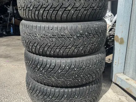 Резина зимняя 205.60 R16 за 50 000 тг. в Алматы