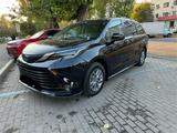 Toyota Sienna 2021 года за 21 000 000 тг. в Астана