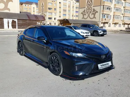 Toyota Camry 2020 года за 16 500 000 тг. в Актау – фото 2