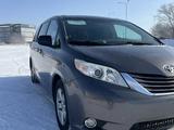 Toyota Sienna 2015 года за 8 000 000 тг. в Актобе – фото 2