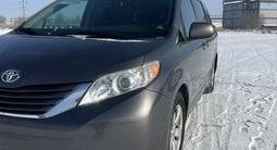 Toyota Sienna 2015 года за 8 000 000 тг. в Актобе – фото 3
