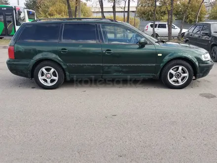 Volkswagen Passat 1999 года за 2 050 000 тг. в Астана – фото 2