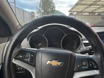 Chevrolet Cruze 2011 года за 3 000 000 тг. в Алматы – фото 7