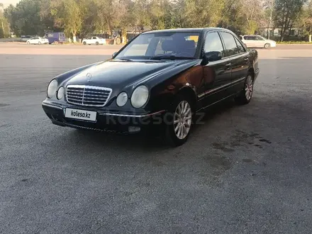 Mercedes-Benz E 320 2001 года за 5 000 000 тг. в Алматы – фото 2